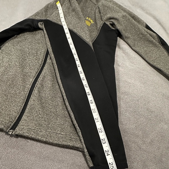 US Army Full Zip Unisex Under Armour Jacket. Gray And Black. Mock Collar. Small. - Picture 8 of 12